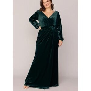 Revelry Vera Velvet Maxi Dress Size 8 Emerald Green Long Sleeve Formal Gown